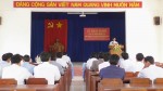 Ông Nguyễn Văn Thực - Trưởng Ban Tuyên giáo huyện ủy, Giám đốc Trung tâm Bồi dưỡng chính trị huyện phát biểu khai giảng
