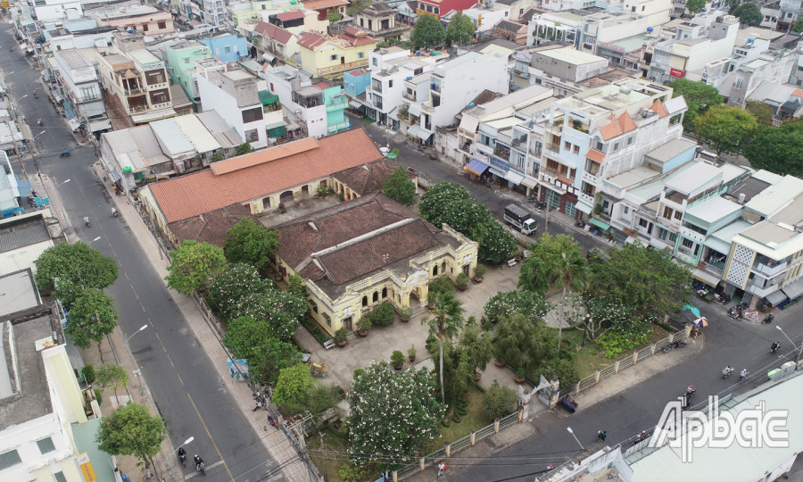 Nhà Đốc phủ Hải nổi tiếng ở Gò Công (Ảnh: Minh Thành).