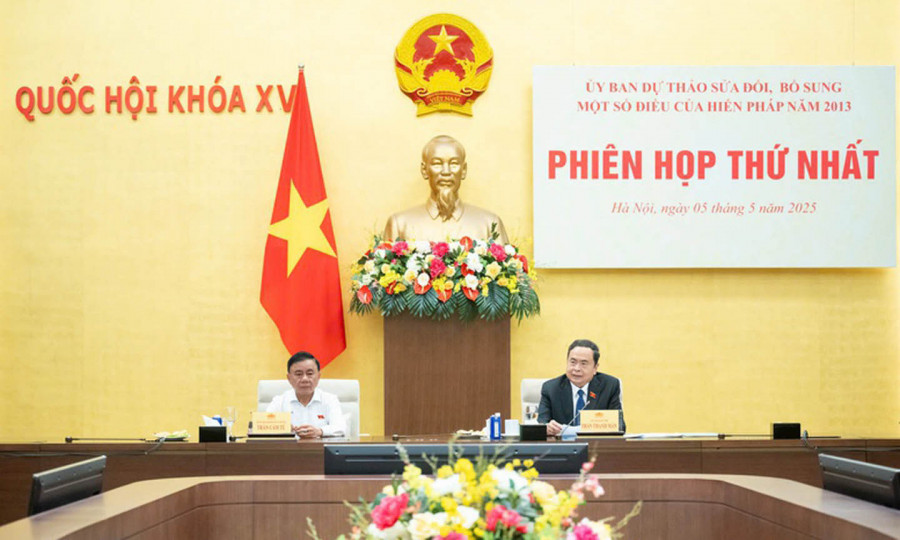 Kế hoạch tổ chức lấy ý kiến Nhân dân, các ngành, các cấp về dự thảo Nghị quyết sửa đổi, bổ sung một số điều của Hiến pháp nước Cộng hòa xã hội chủ nghĩa Việt Nam năm 2013