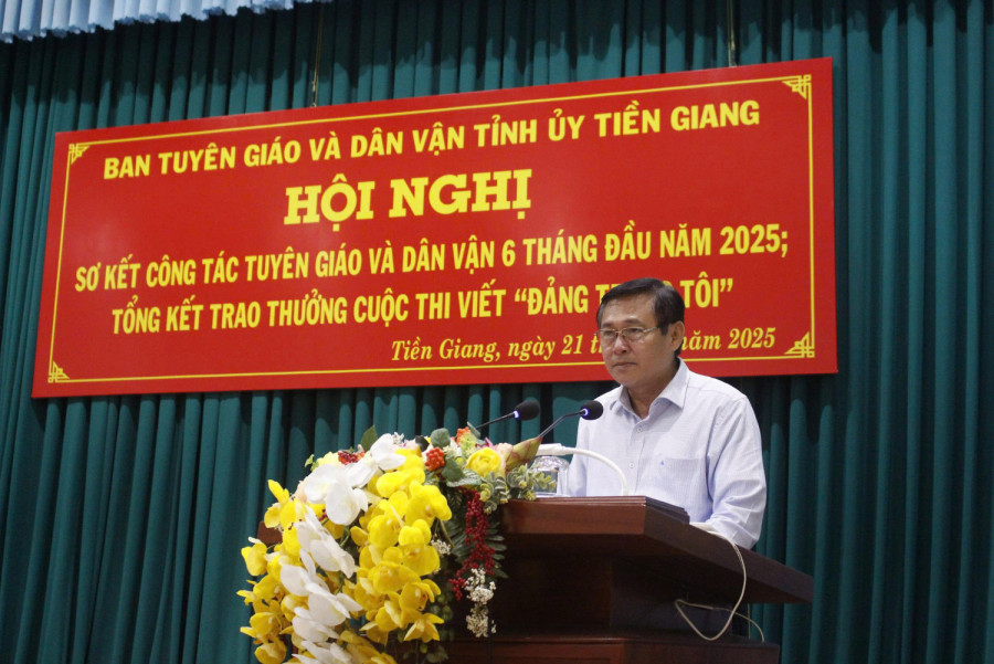 Đồng chí Đỗ Tấn Hùng phát biểu chỉ dạo hội nghị.