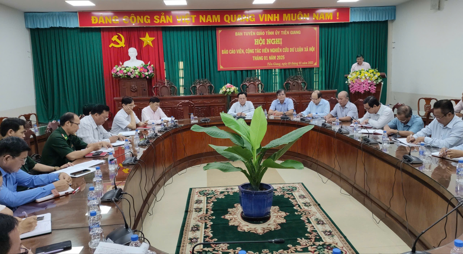 Quang cảnh Hội nghị